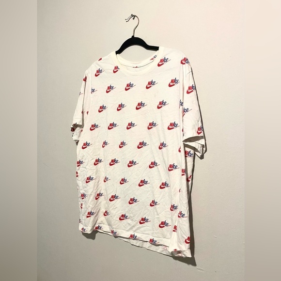 Nike Shirt Size XXL white all over print short sleeve pullover - Picture 4 of 8